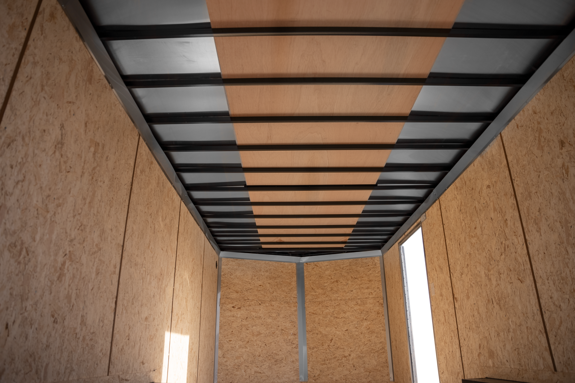 Cargo Express EX DLX Enclosed Car Hauler Trailer Roof